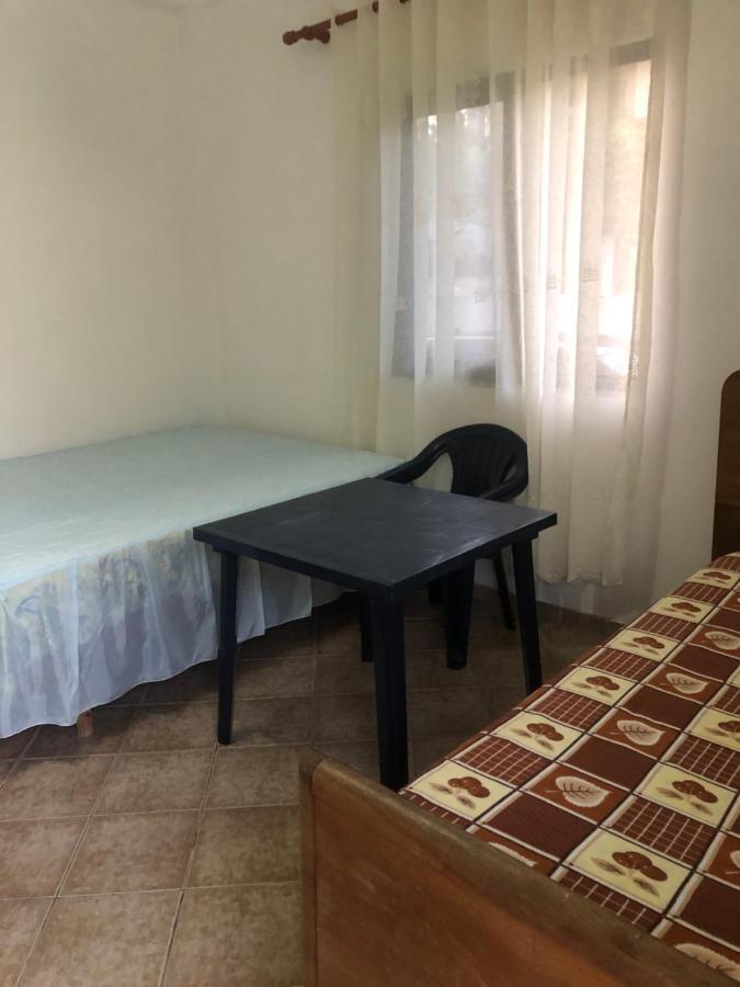 Rooms For Rent Durrës Buitenkant foto